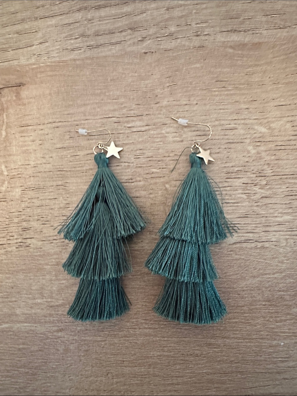 LIKE NEW Tipsy Elves Christmas Tree Green Tiered Tassel Star Drop Earrings